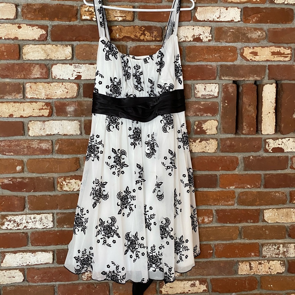 Cute black and white dress